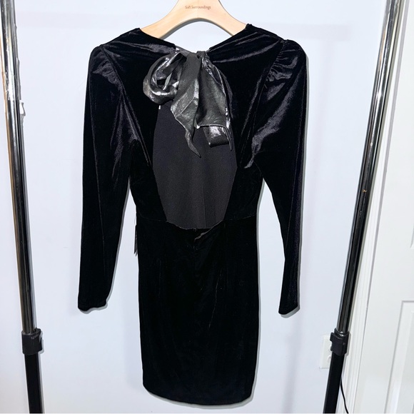 Express Black Velvet Open Back Silver Bow Mini Dress Size XS NWT! - Picture 5 of 8
